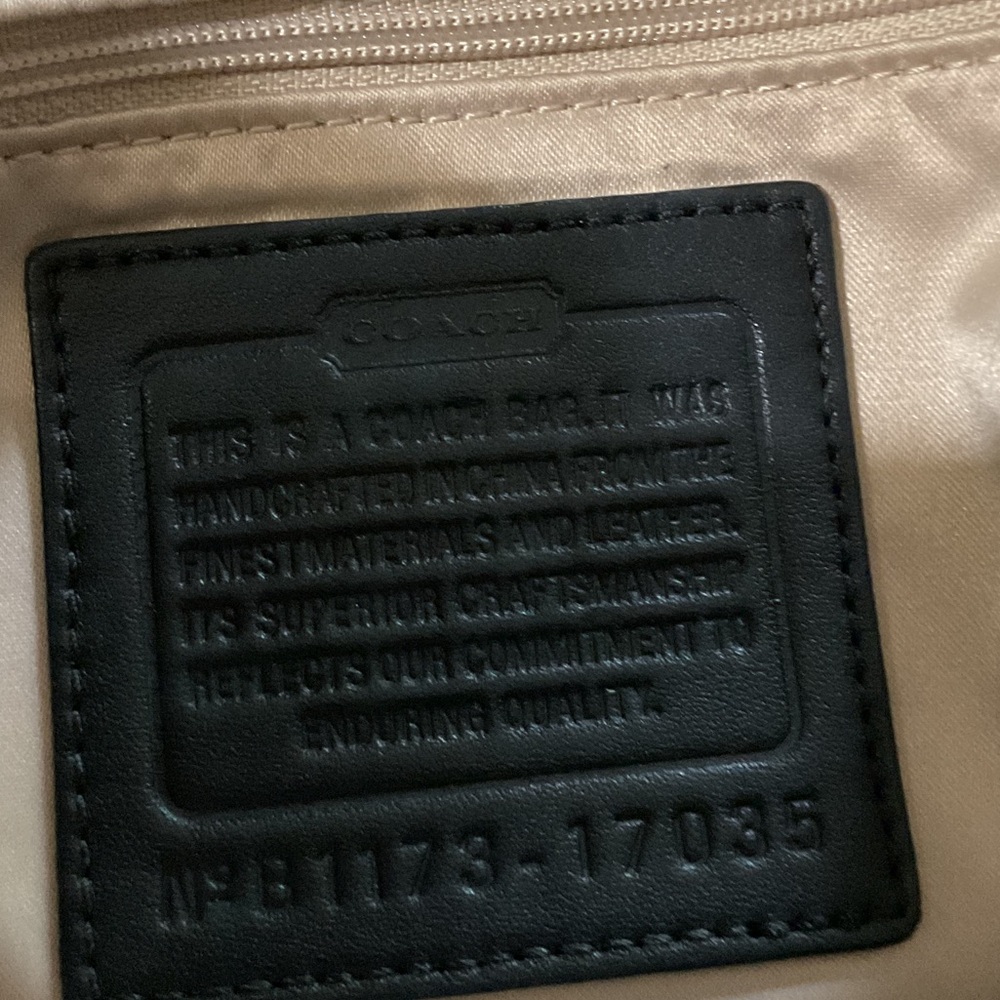 Coach Stylish Black and Cream Tote Bag - Picture 3 of 11